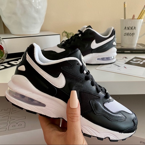Nike Shoes - NEW Nike Air Max 2 light Oreo sneakers shoes